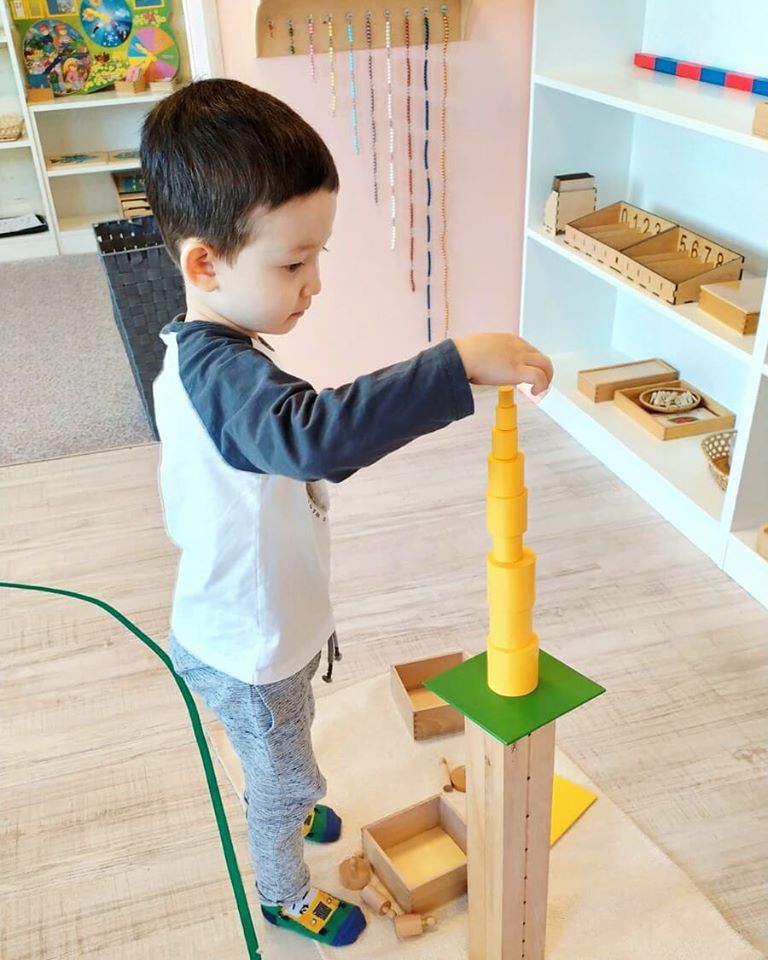 Детский садик "Apple Montessori"
