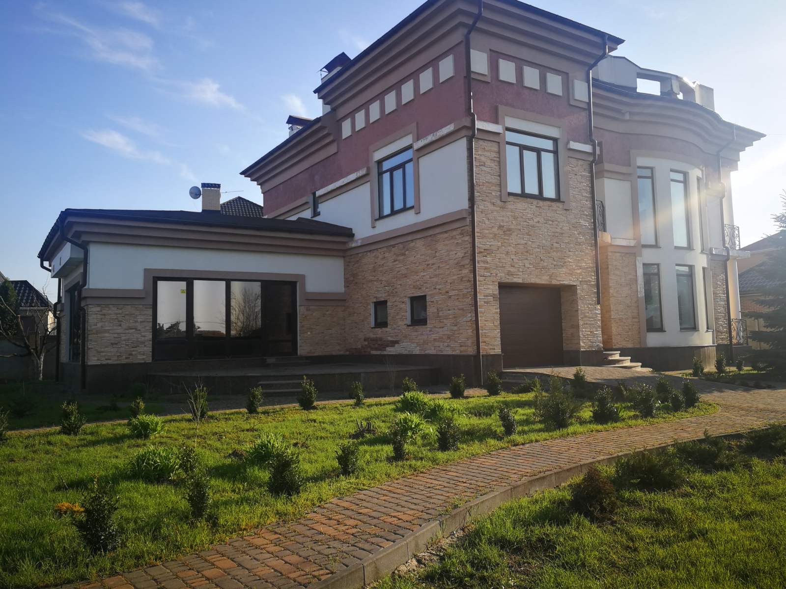 Montessori School - сад-школа на Бориспольской