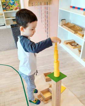 Детский садик "Apple Montessori"
