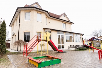 Детский сад полного дня "Малыш Аристотель" (возле "Лико-Град")