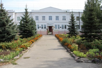 Заклад "Дергачівський ліцей №1 імені Данила Бакуменка"