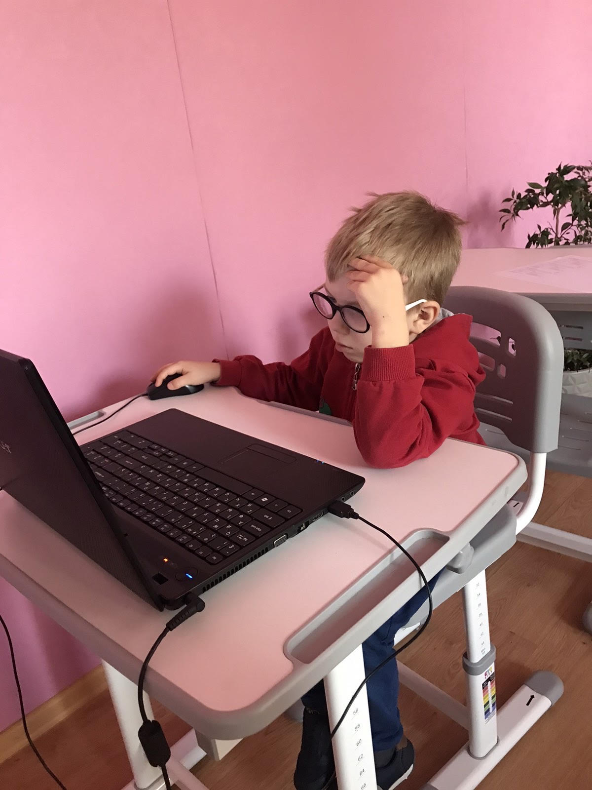 Дитячий центр інтелектуально-естетичного розвитку Світлинка
