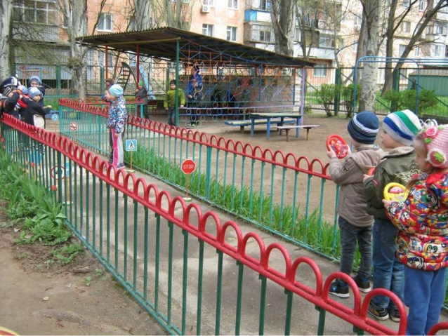 Дошкольное учебное заведение (ясли-сад) № 4 "Чайка" со специализацией по развивающем обучению