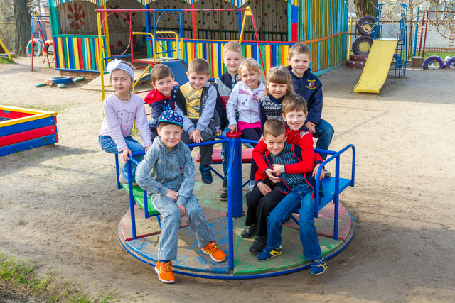 Дошкільний навчальний заклад (ясла-садок) №9 "Берізка"