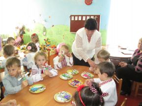 Дошкільний навчально-виховний комплекс "Калинонька"