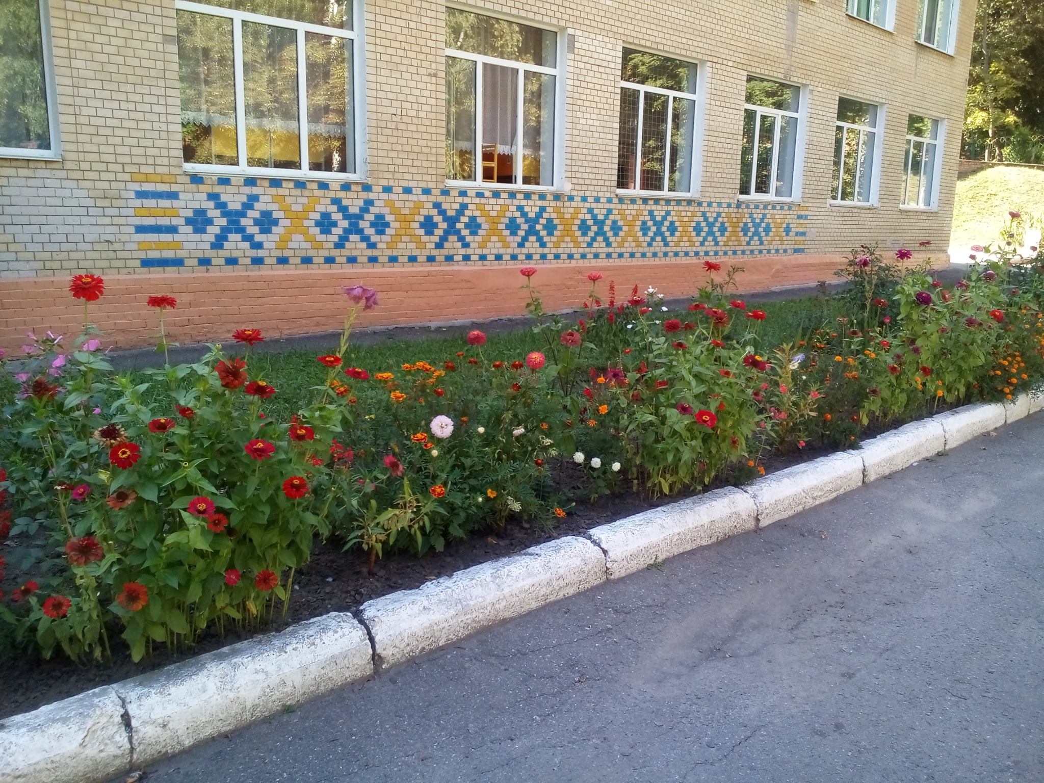 Дошкольное учебное заведение №6 "Колобок"