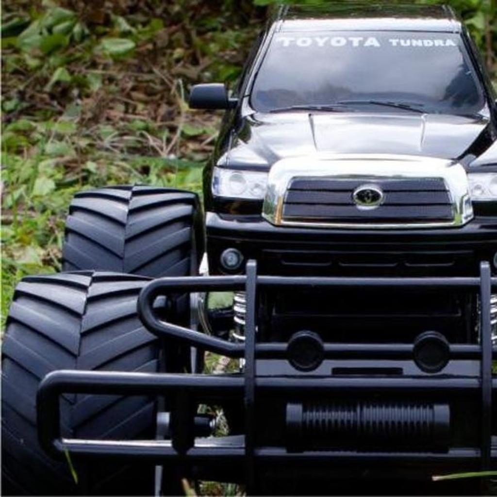 Автомобиль XQ Toyota Tundra (XQ092-AA)