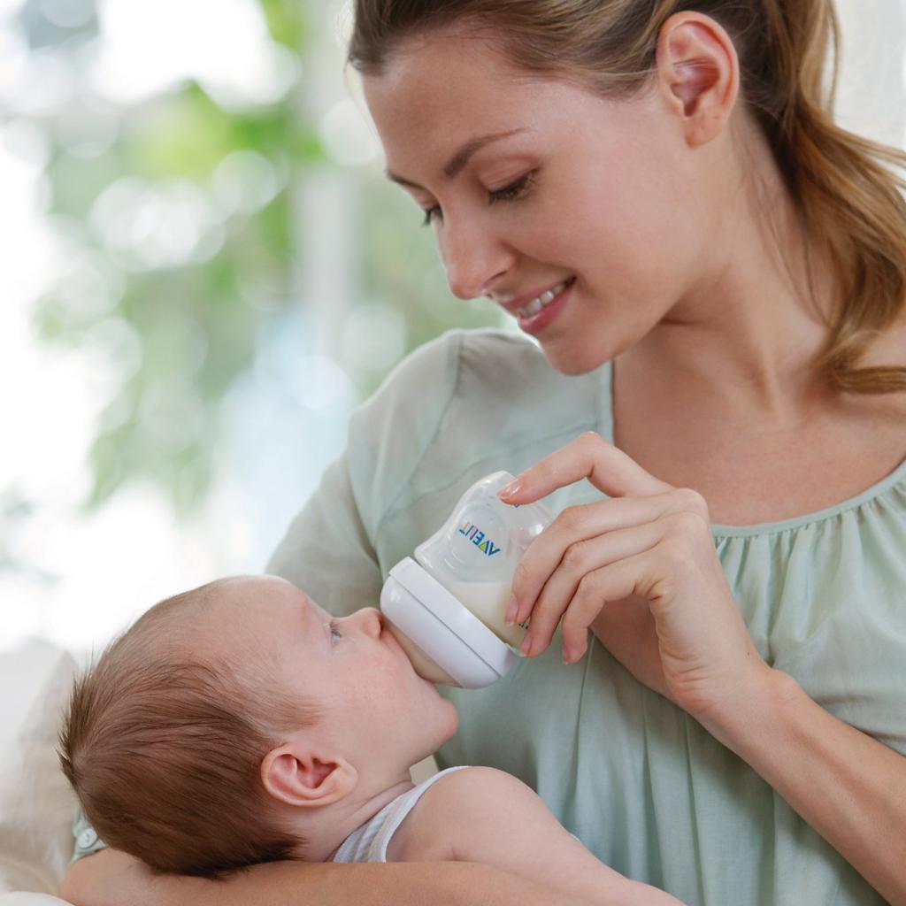 Бутылочка для кормления Philips AVENT Natural (SCF671/17)