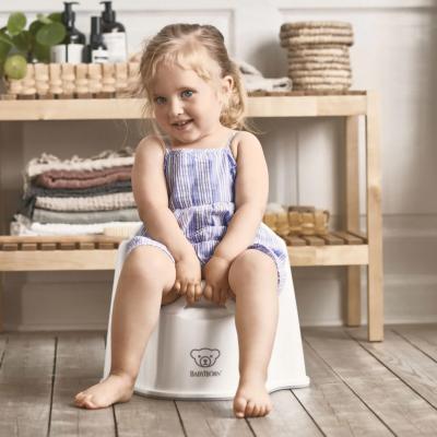Горшок Baby Bjorn Potty Chair белый (55221)